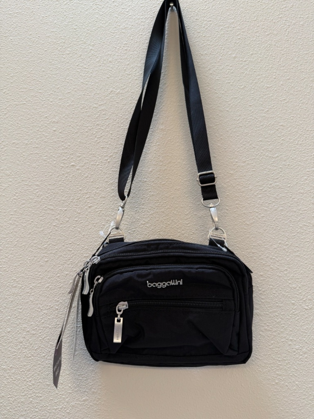 Baggallini Triple Zip Crossbody purse